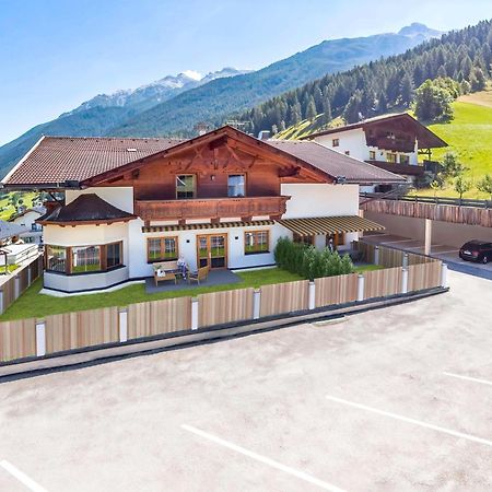 Scenic Apartment In Top Location Neustift im Stubaital Eksteriør billede